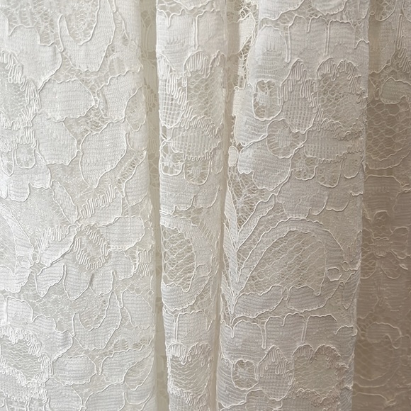 🌟Gorgeous Light Cream Flower Girl Dress (4T) - Picture 5 of 9